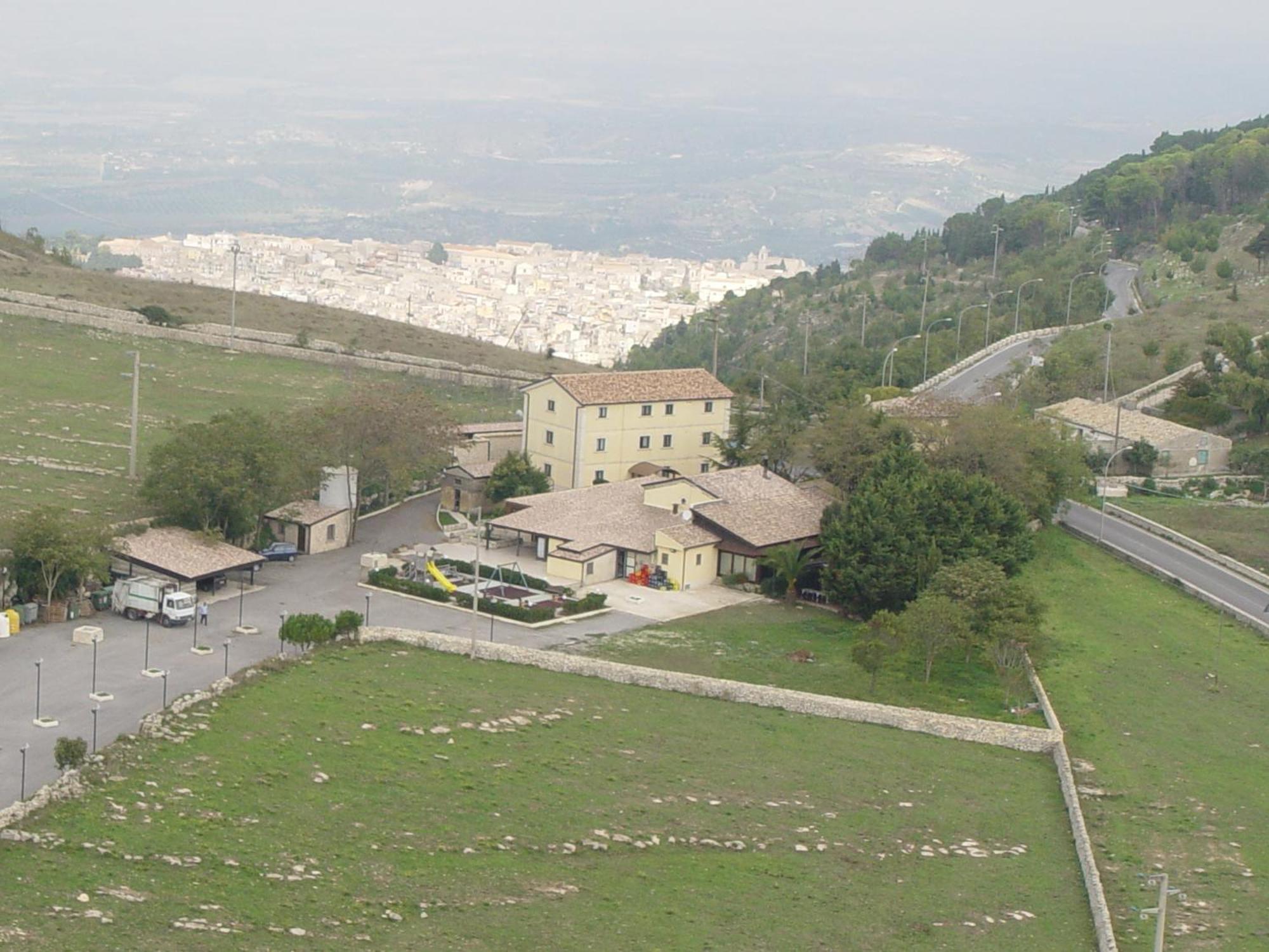 Antica Stazione Chiaramonte Gulfi Exterior foto